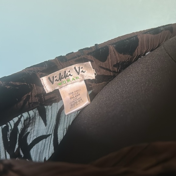 Vikki Vi velvet shirt - Picture 5 of 6